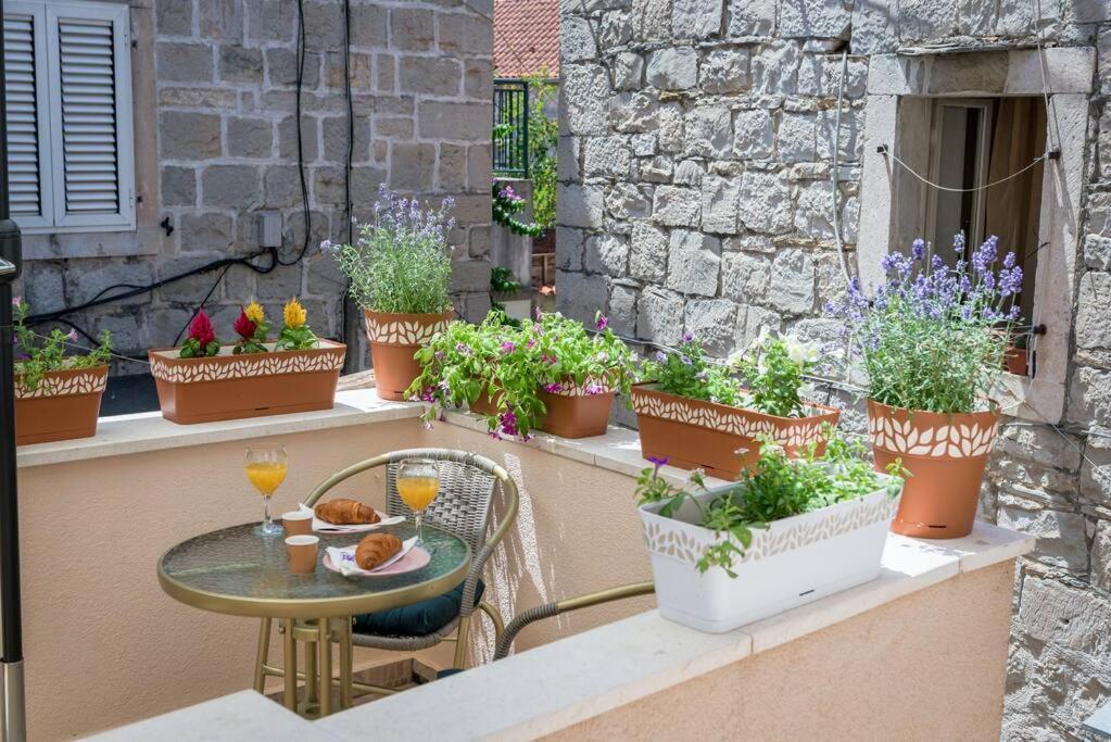 Diva 1,Stylish Old Town Studio Apartment Near Beach Σπλιτ Εξωτερικό φωτογραφία
